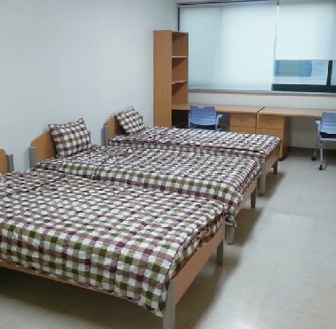 Phòng 3 người Ký túc xá Đại học Bucheon
