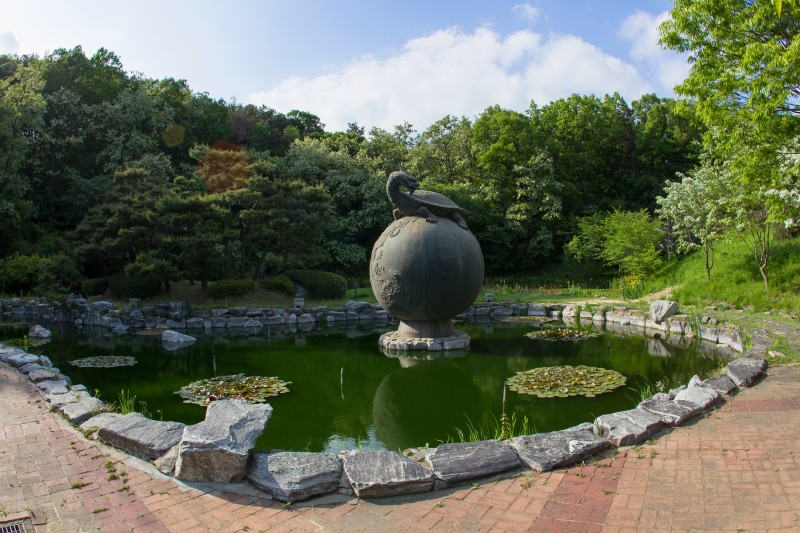 Con Rùa - Biểu tượng của Trường Đại học Kyonggi