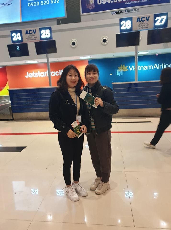 Tiễn bạn Hoàng Thị Hoài bay sang  Hàn Quốc kỳ tháng 12/2019
